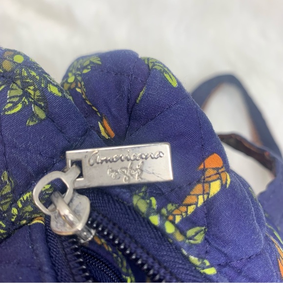 Vintage Americana by Sharif Quilted Palm Tree Elephant Print Barrel Travel Bag - Picture 2 of 6